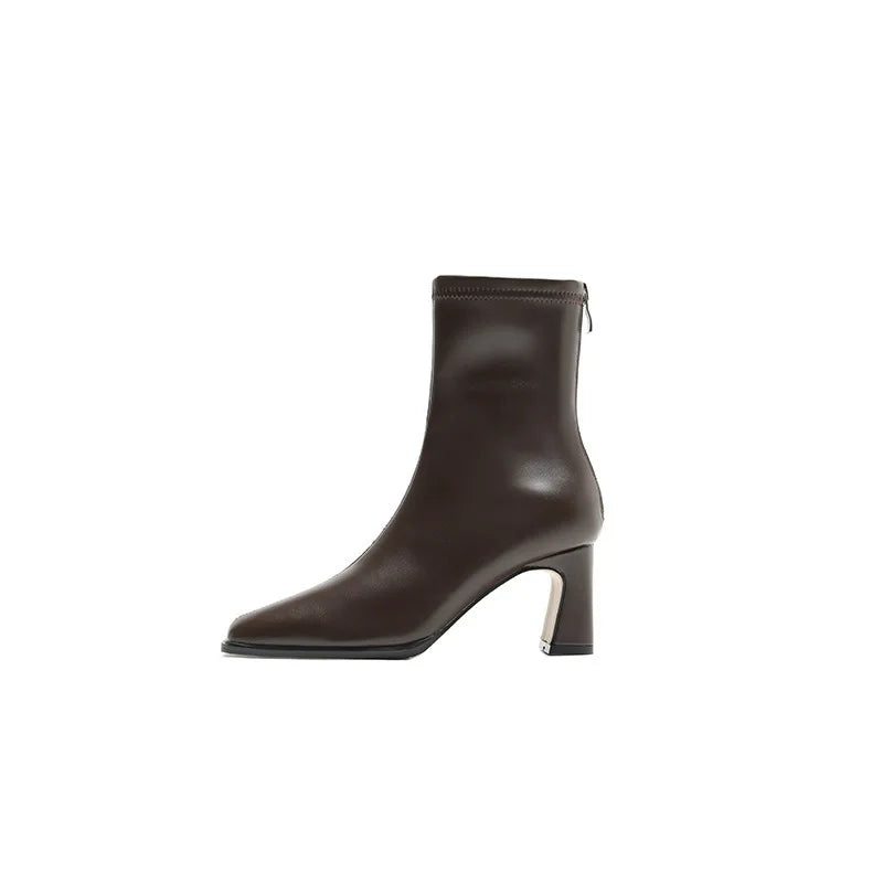 Averic Ankle Boots – Vintage Warmth With a Timeless Square-Toe Elegance
